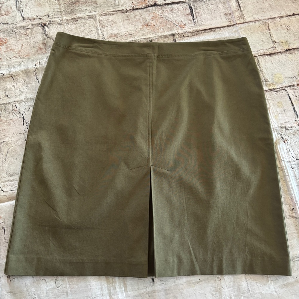 BCBGMaxAzria Green Skirt